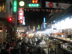 -六合夜市