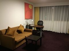 2308房间客厅-上海北方智选假日酒店