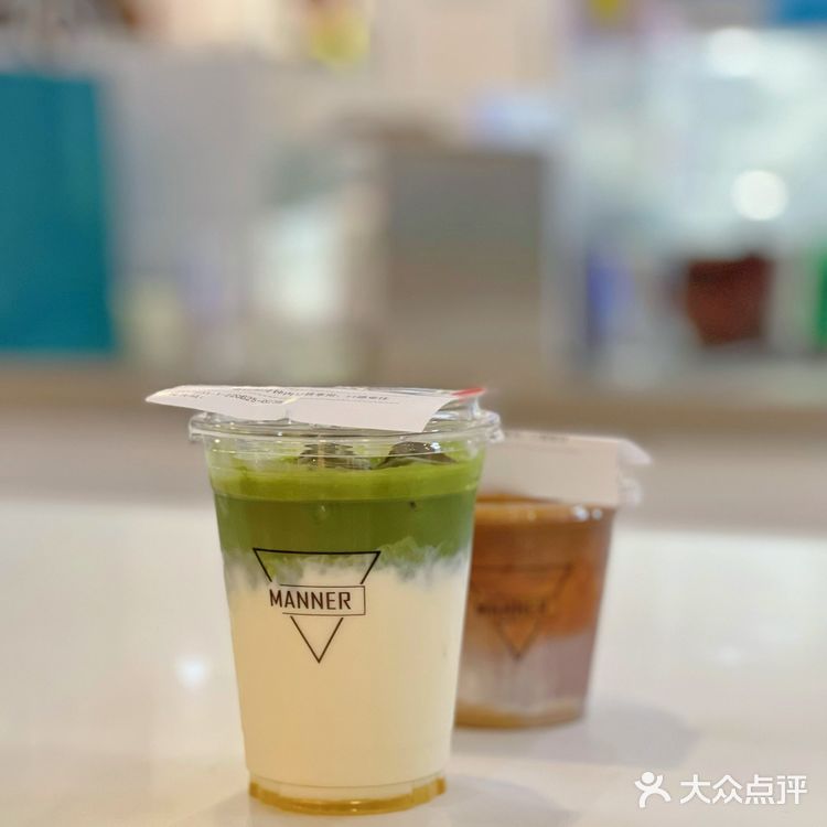 一夜青回,MANNER与赫莲娜的创意联名