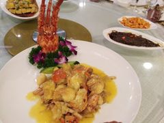 -顺峰海鲜酒楼(省府店)
