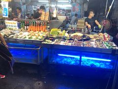 -六合夜市