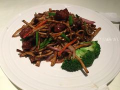 -八府香鸭·啫啫煲(华山路店)