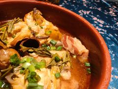 龙井茶香鸡-茶人村·只此江南(西湖总店)