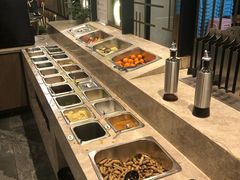 自助调料区-小王少龙火锅(沙南街店)