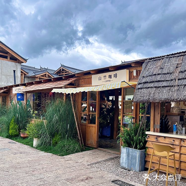 在丽江，真的有被束河古镇这家咖啡店惊艳到