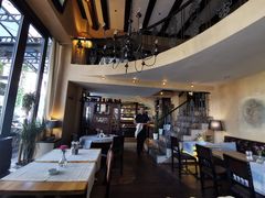 -Casa Nova
