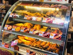 面包甜点陈列柜-很久以前羊肉串(打浦路店)