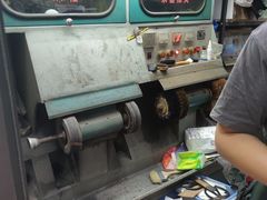 -德顺修鞋洗鞋修包店(赤峰路地铁站店)