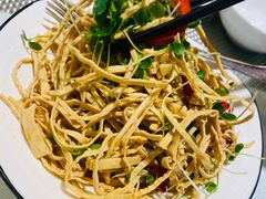 春苗豆腐丝-新加坡瑞珍•海河观景餐厅