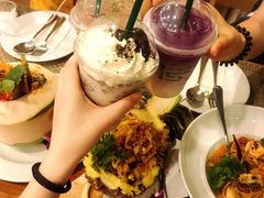 -Chom Cafe and Restaurant