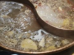 -洱火云南酸菜牛肉火锅(石景山当代商城店)