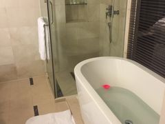 -青岛海尔洲际酒店