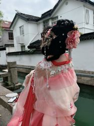 -一揽芳华汉服旗袍体验馆(拙政园店)