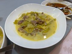 -春兰国宾馆(凤城河风景区老街店)