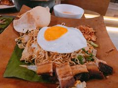 印尼炒面-Naughty Nuri’s Phuket