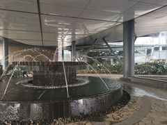 -上海滴水湖皇冠假日酒店