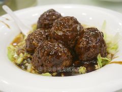 蟹粉狮子头-梅龙镇酒家(南京西路总店)