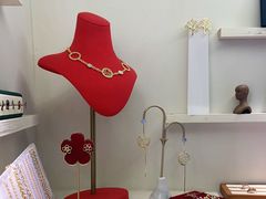 -LADY FAFA(巨鹿路陕西南路路口店)