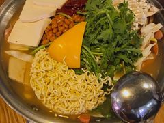 部队火锅-富乐满韩国正宗炸鸡韩国料理(虹泉路店)