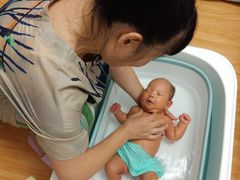 -爱贝尔高端月嫂(母婴护理)