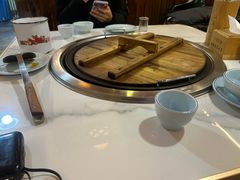 -人民公社铁锅炖·东北菜(卫国道店)