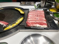 -山野的朋友露营炭火烤肉