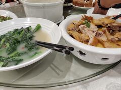 -东豪园林海鲜酒家(南港路辅路店)