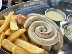 -MONICH牛排融合餐厅(和义大道购物中心店)