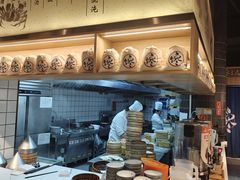 -馋三尺蟹粉小笼(人民广场店)