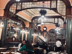 -Majestic Café