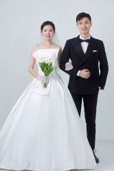 -雪中彩影婚纱摄影·微光艺术中心