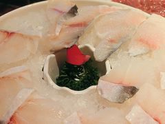 -爱你您·自家鱼塘·活水喷泉鱼火锅(八里店)