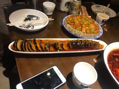 -东口码头·烧鸽子·鱼头泡饼·地方菜(金鹰悦城店)