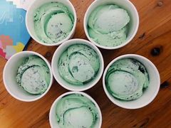 薄荷黑巧风味冰淇淋-YITASU甜品(子安路店)