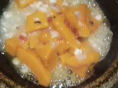 -阿瓦山寨·湘菜现炒·剁椒鱼头王(咸阳总店)