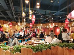 大堂-老滇山寨•云南特色菜•地方菜•民族风情歌舞表演(金碧店)