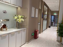 -柏乐口腔医院·舒适化无痛种植牙中心(东盟商务区院)