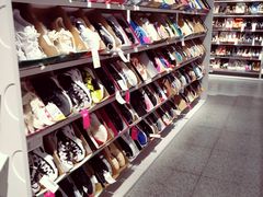 -唯品会(泽胜中央广场店)