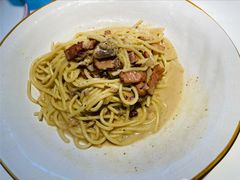 奶油蘑菇培根意面-秀儿家の小确幸花园西餐厅