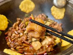 -鲁员外地锅鸡地锅鱼(古墩路店)
