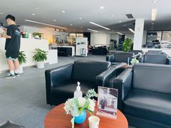 -上海宝信宝马4S店