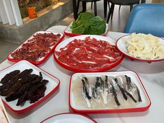 -毛辣果·贵州红酸汤牛肉火锅(西单店)