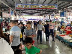 -霞涌市场海鲜摆卖区