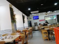 大堂-龙鑫记清远脆皮鸡胡椒猪肚鸡