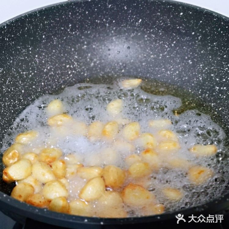 🔥大蒜这样做实在太好吃了[色]油炸金蒜子！