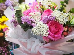-何兮花店·气球派对鲜花店(马桥银春路万科城店)