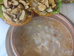 -菌海森林·非遗野生菌火锅(西山区滇池路摩根道店)