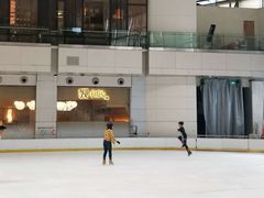 -冰纷万象滑冰场(深圳万象城店)