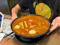 招牌炸酱小锅米线-肥汁米蘭香港米线(定西路店)