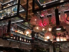 -FOUR PLAY BAR